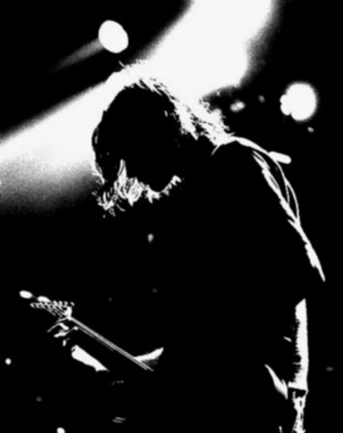 Medium_kurt_cobain_nirvana_live_concert3