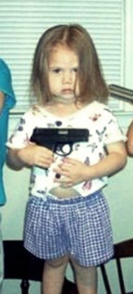 Medium_epic-parenting-fail-girls-guns