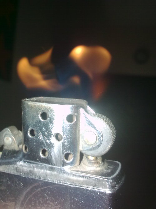 Medium_zippo_...